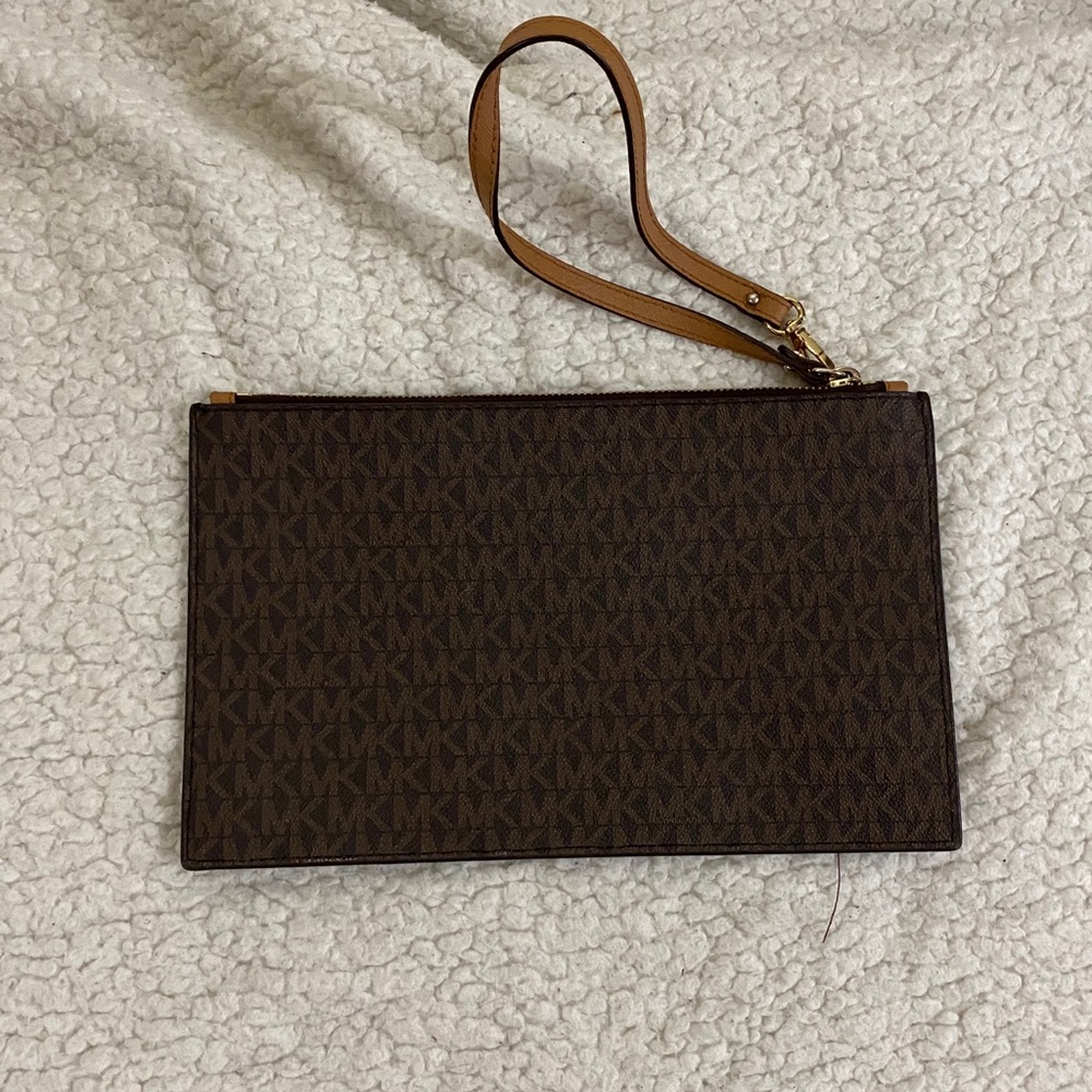 Michael kors signature clutch